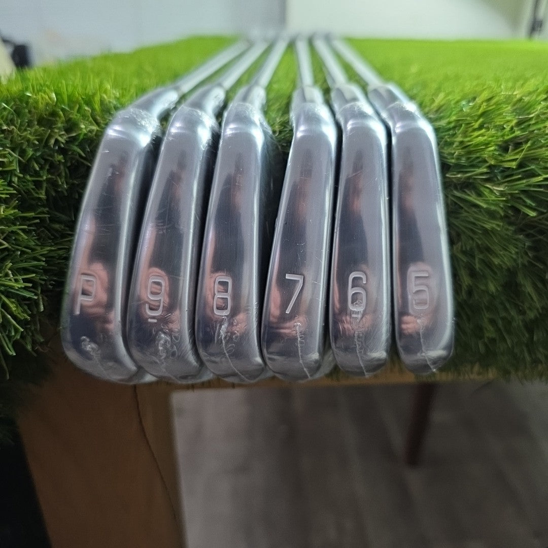 Mizuno Pro 241 Iron Set 5-PW KBS Tour Stiff Flex Shafts *BRAND NEW*