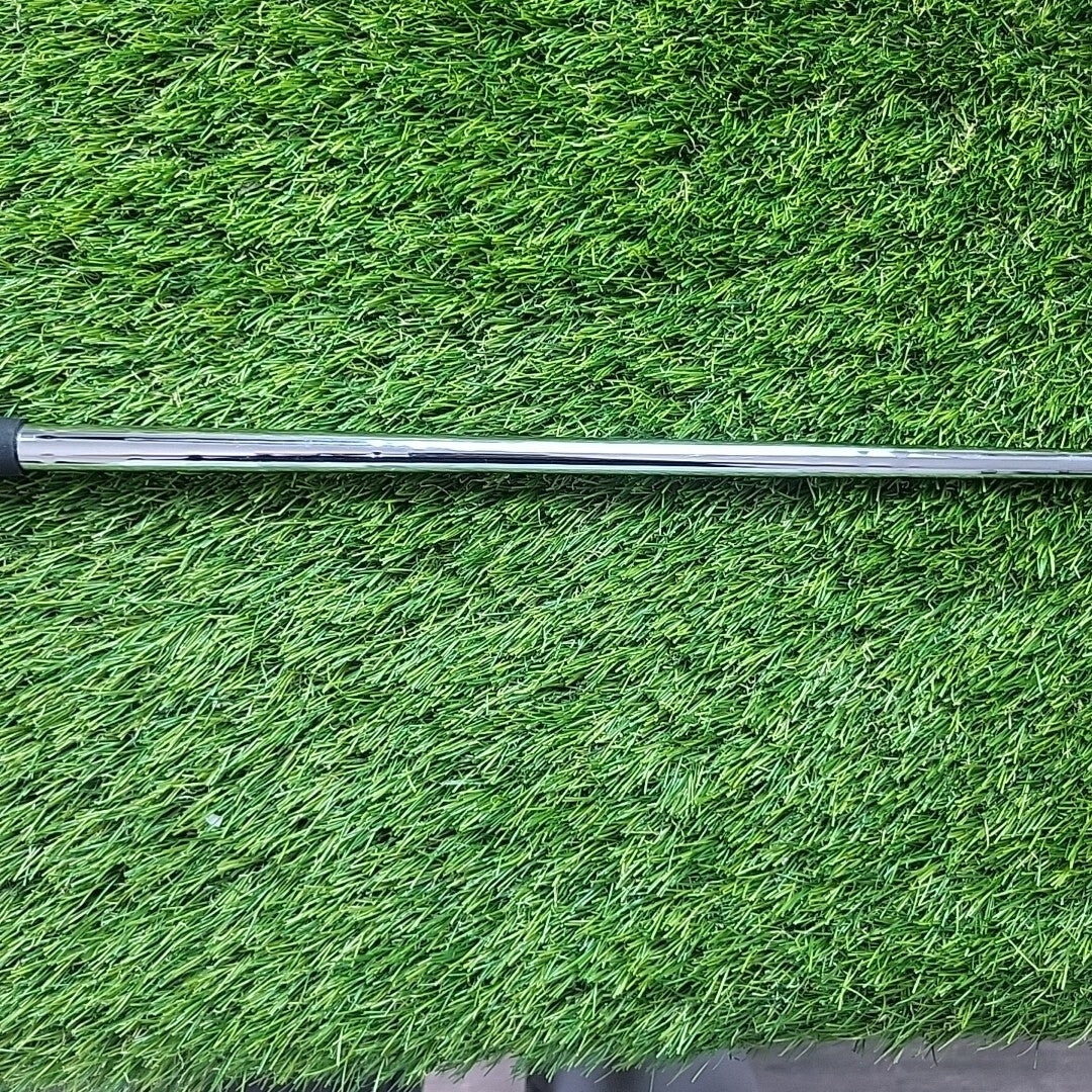 Cleveland Launcher HB Pitching Wedge Dynamic Gold Regular Flex Midsize Grip 
