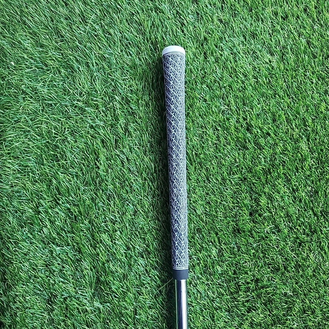 Mizuno Pro 221 #9 Iron / Stiff Flex Dynamic Gold S300 Shaft