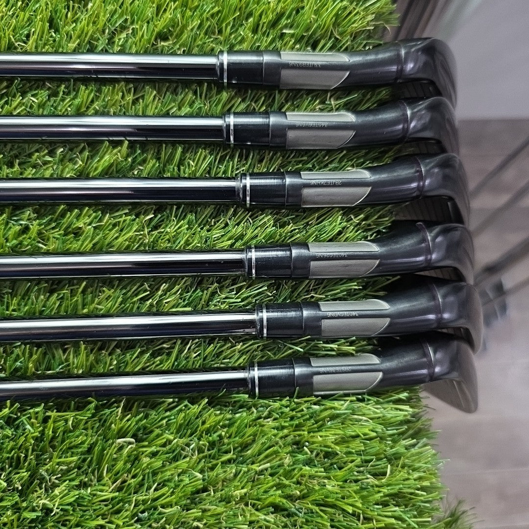 Taylormade Stealth Black Iron Set 5-PW KBS Max 85 Stiff Flex Midsize Grips