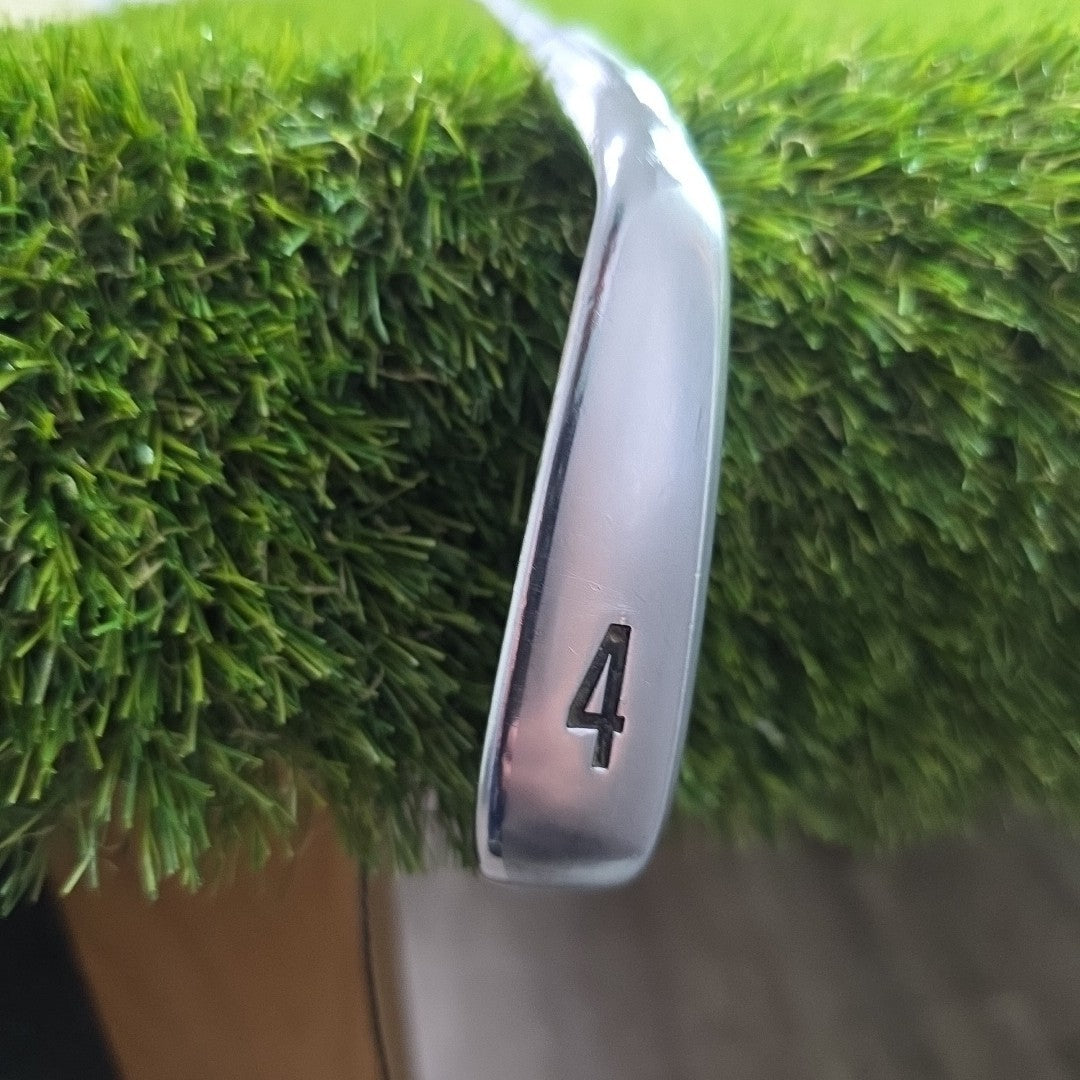 Titleist 712 4 Iron Dynamic Gold Stiff Flex Shaft