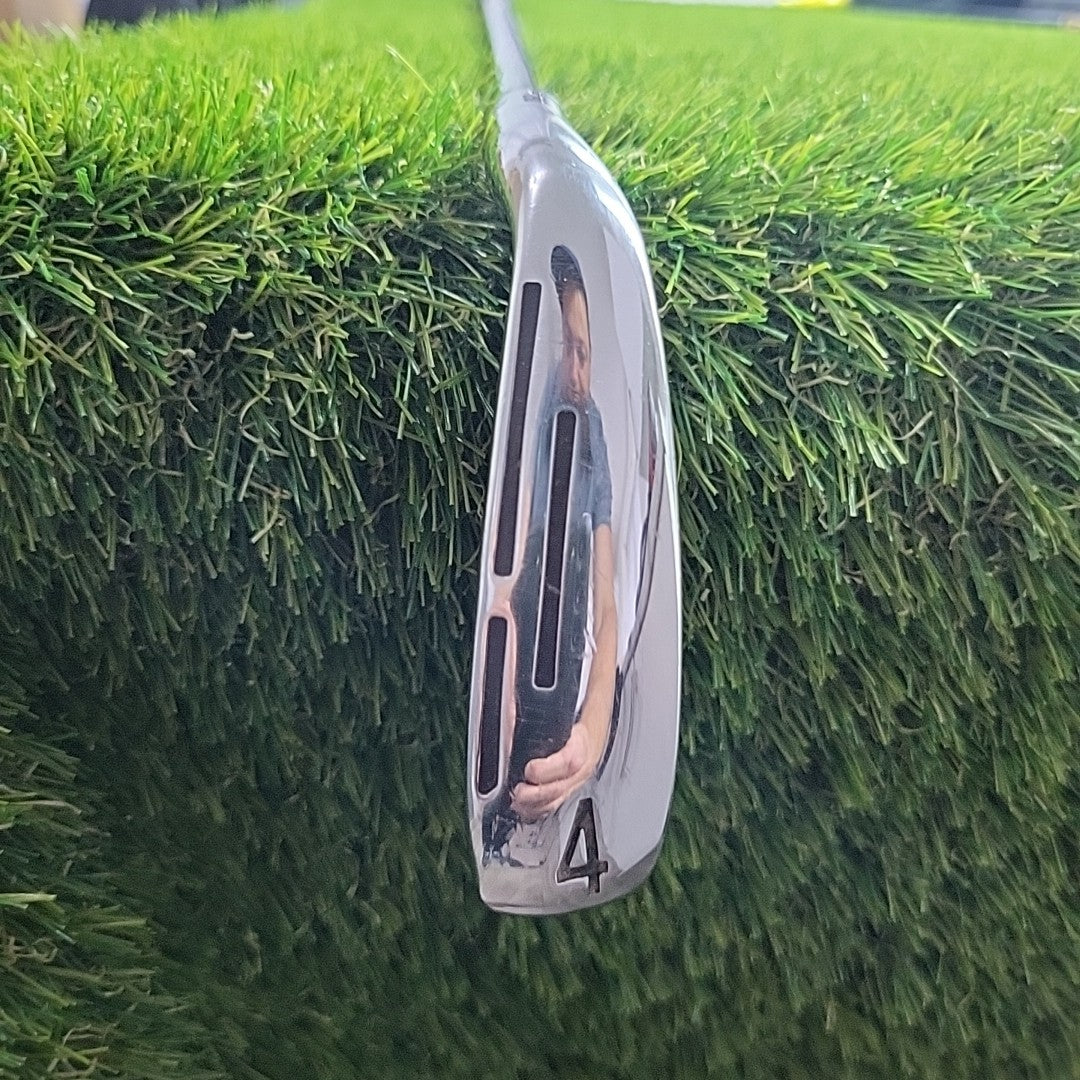 Wilson D9 Forged 4 Iron +1 Inch KBS Tour 105 Extra Stiff Shaft