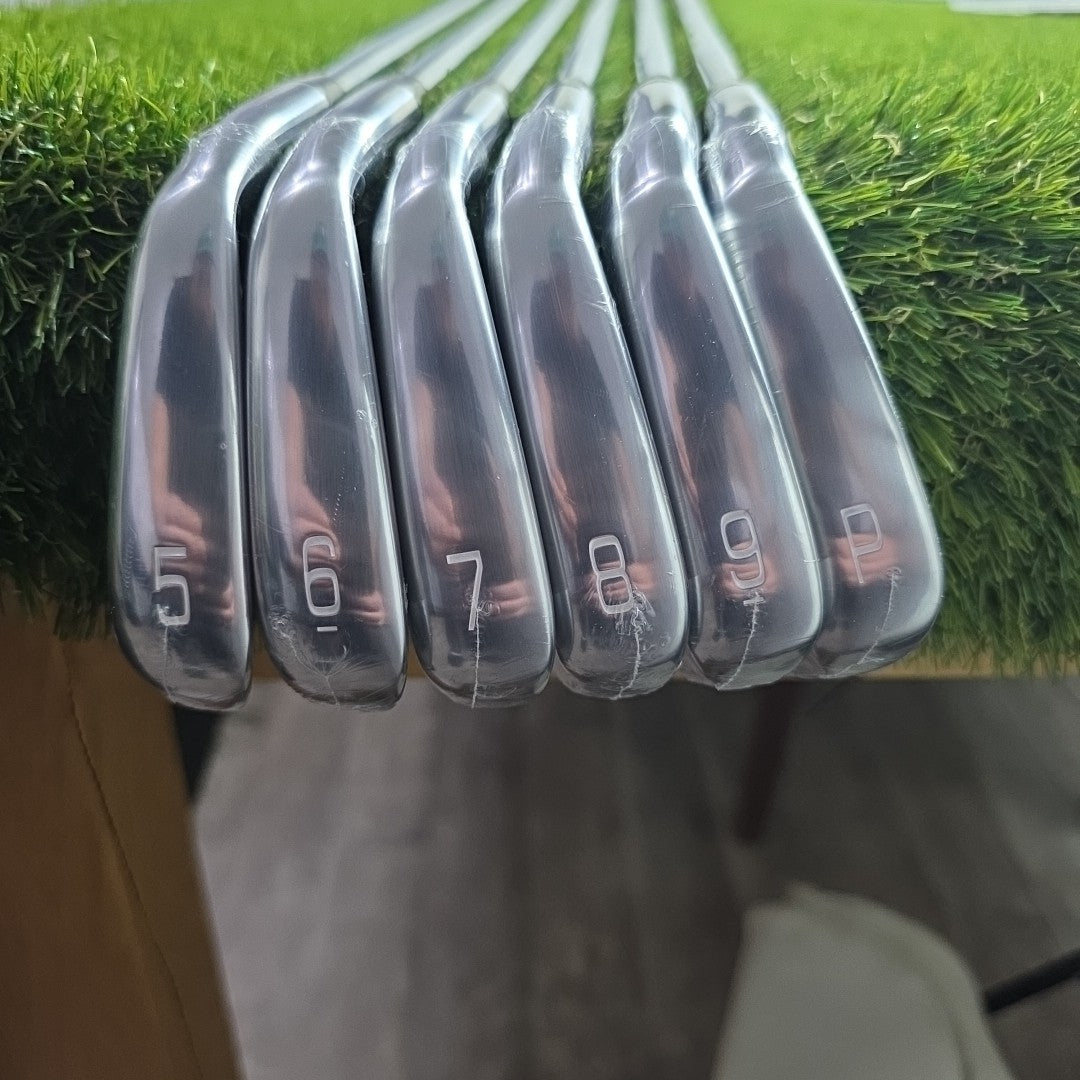Mizuno Pro 245 Iron Set 5-PW Dynamic Gold 105 Reg Flex LEFT HANDED *BRAND NEW*