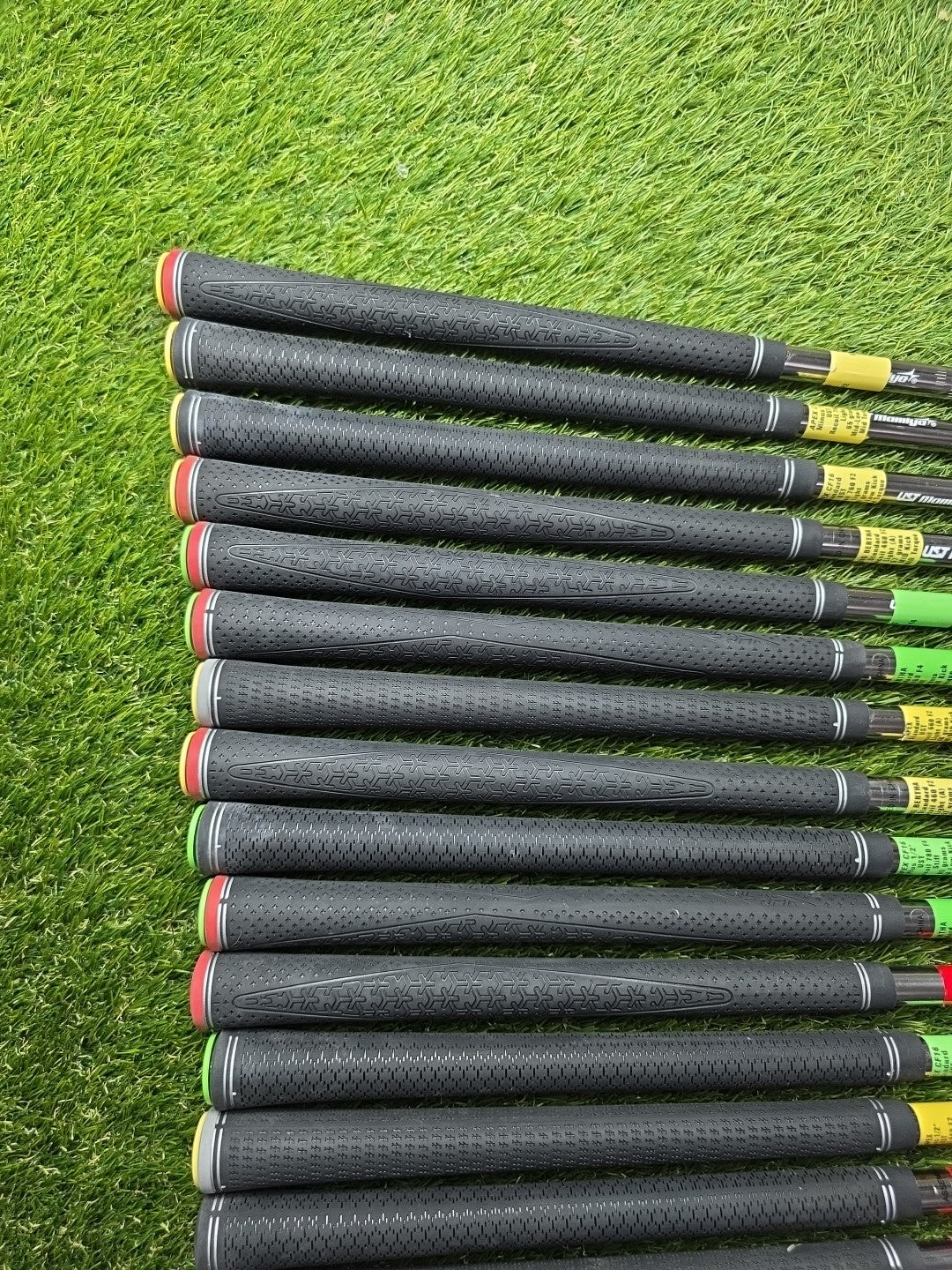 Job Lot Of Golf Club Iron Fitting Shafts All Recoil Shafts X17 Various Flex Lot4