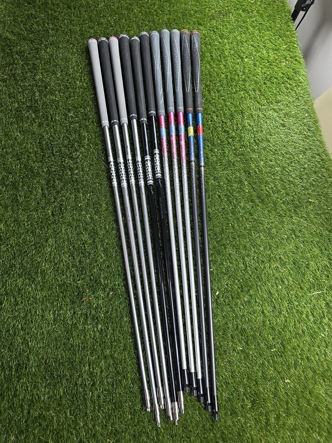 Job Lot Of Golf Club Graphite Iron Fitting Shafts Various Brand/Flex All X11