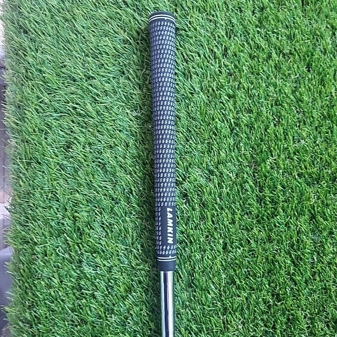 Cleveland Launcher HB 7 Iron Dynamic Gold Regular Flex Shaft Midsize Grip