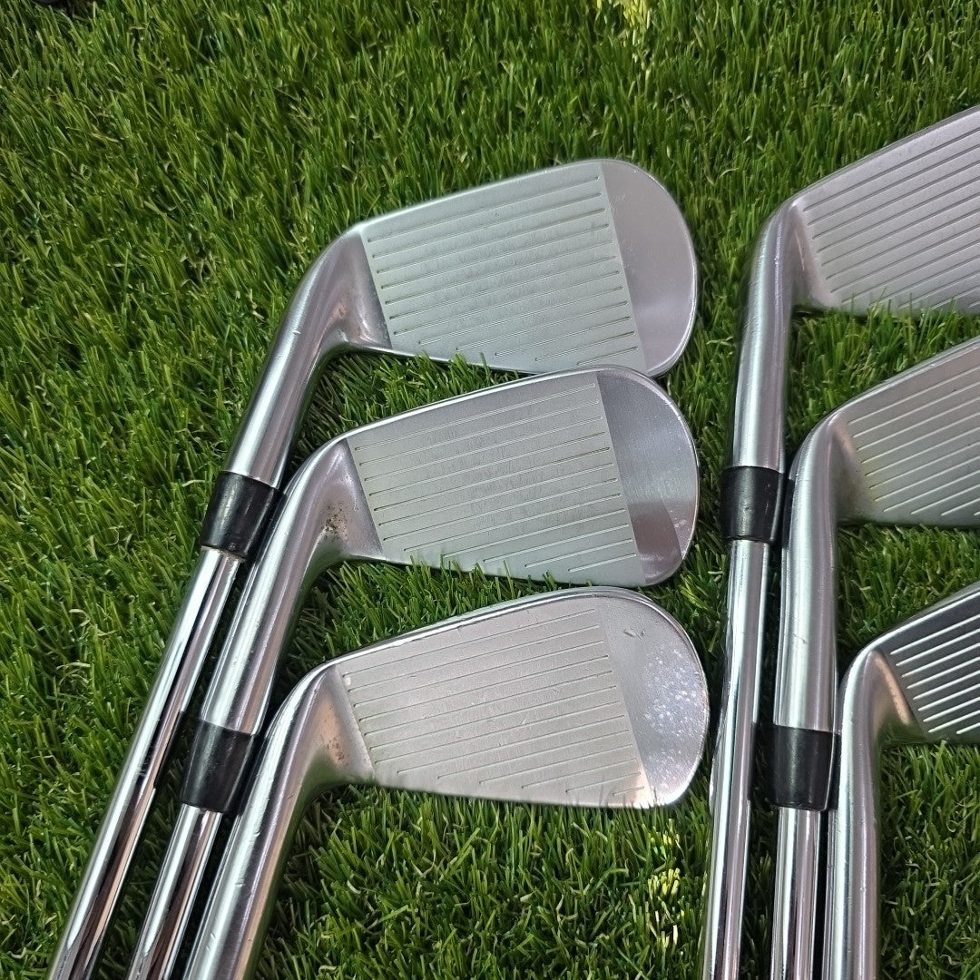 Titleist 718 AP2 Iron Set 5-PW AMT Red Regular Flex Shafts