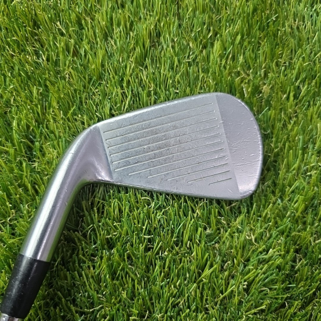 Titlest 712 CB Forged 4 Iron Dynamic Gold Stiff Flex Shaft