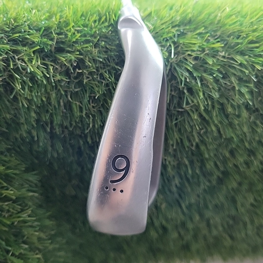 Ping G30 9 Iron Red Dot Soft Regular Graphite Shaft