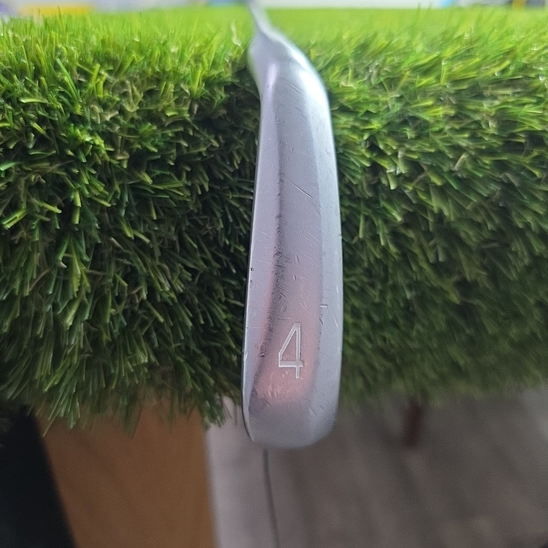Mizuno JPX 900 Forged 4 Iron Modus Tour 105 Regular Flex Shaft