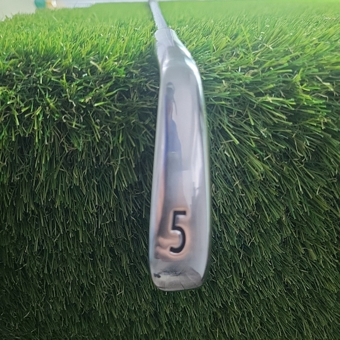 Titleist 718 AP2 5 Iron AMT Stiff Flex Shaft