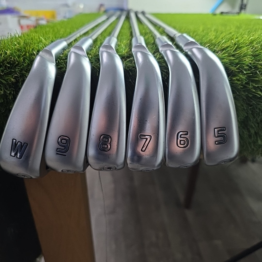 Ping G730 Iron Set 5-PW Blue Dot Recoil Dart F3 Regular Flex Graphite Shafts