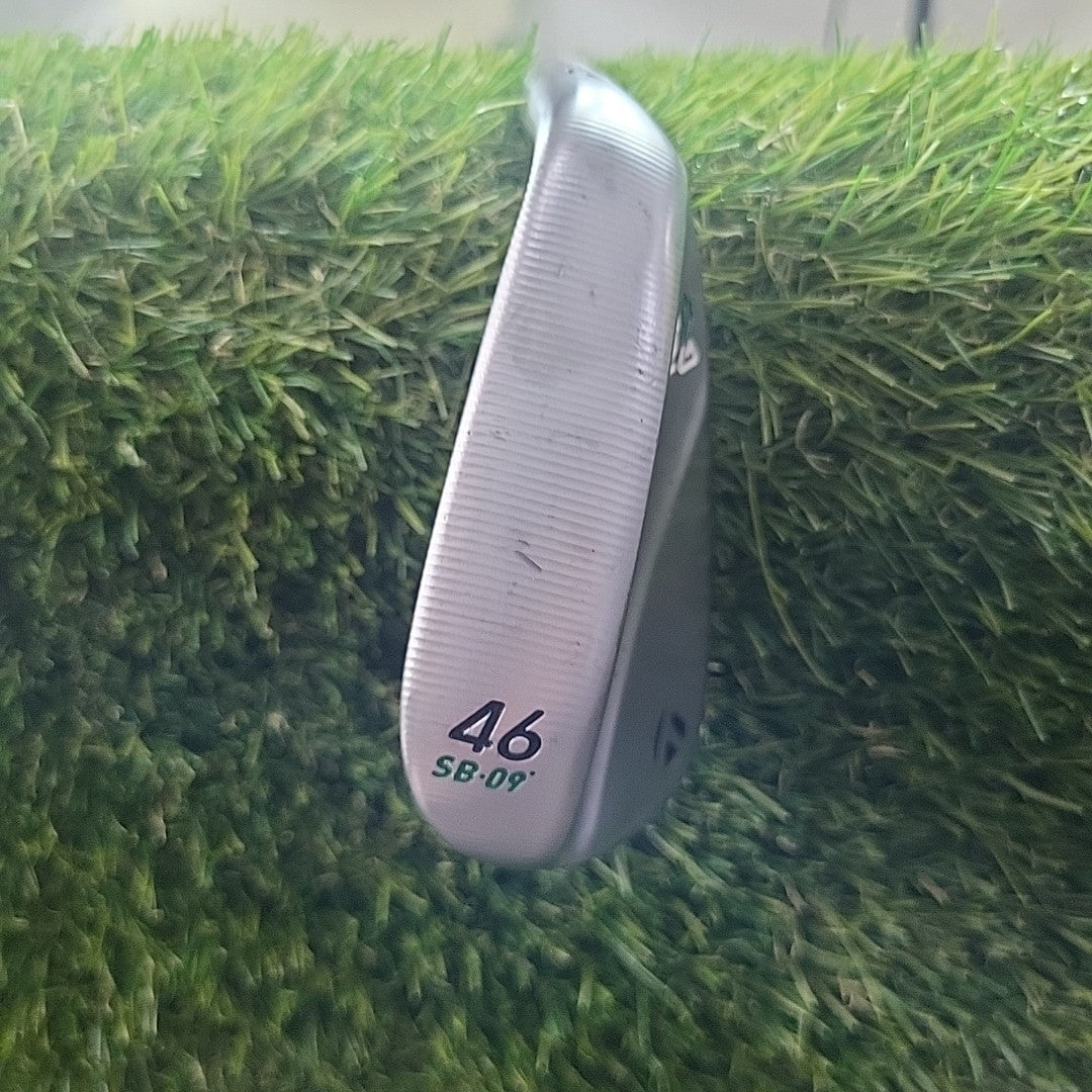 Taylormade Milled Grind 4 Gap Wedge 46 Degree Dynamic Gold Wedge Flex Shaft
