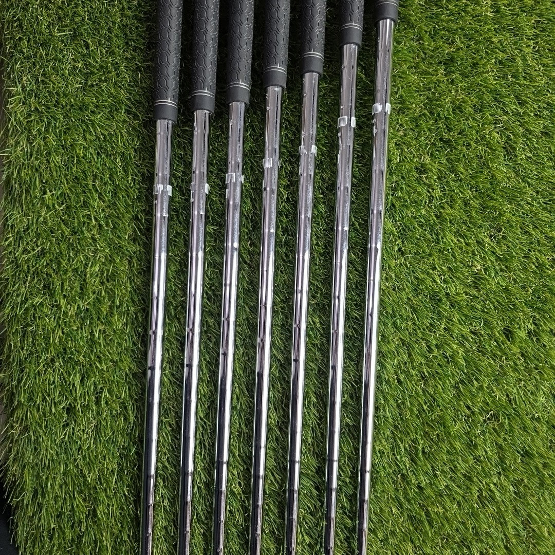 Taylormade M CGB Iron Set 5-PW+SW NS Pro 840 Regular Flex Shaft *VGC*