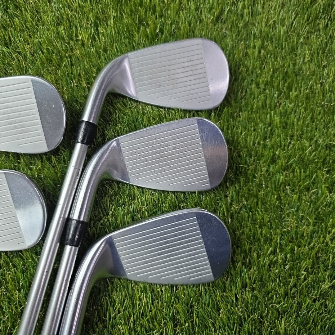 Titleist T400 Iron Set 6-PW Fubuki 55 Regular Flex Graphite Shafts