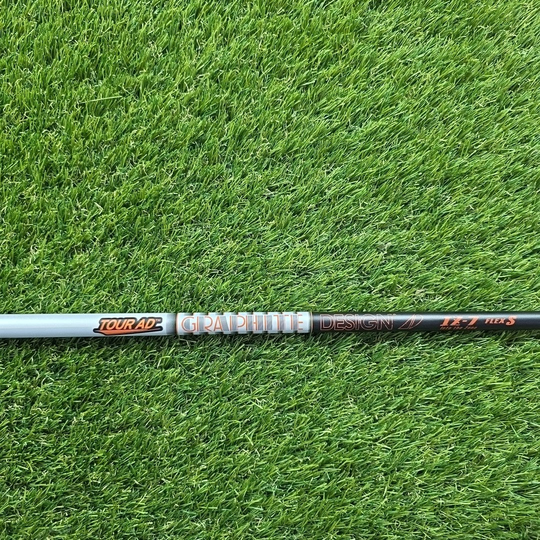 Taylormade Qi35 Driver 9 Degree Tour AD IZ-7 Stiff Flex Shaft *VGC*