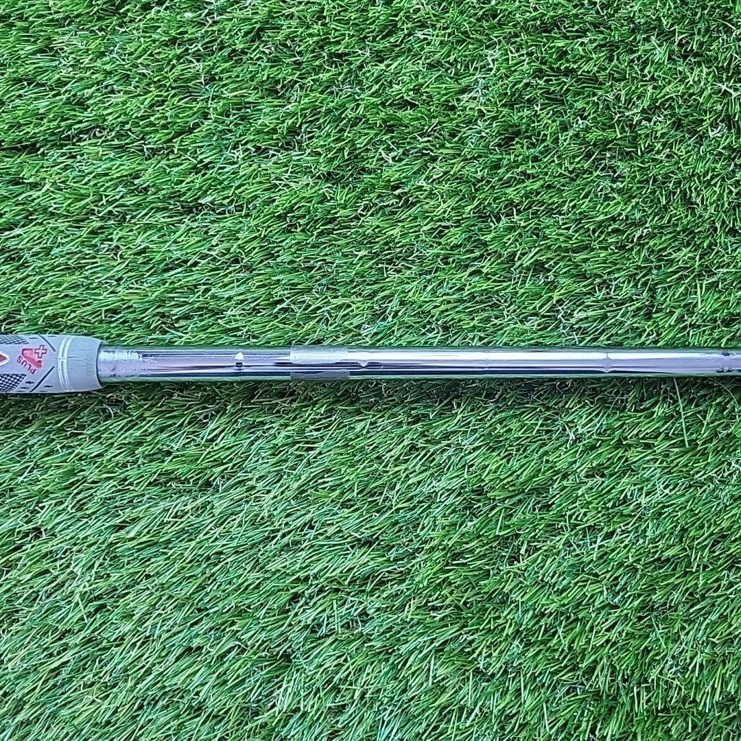 Titleist AP2 4 Iron Dynamic Gold Stiff Flex Shaft Midsize Grip