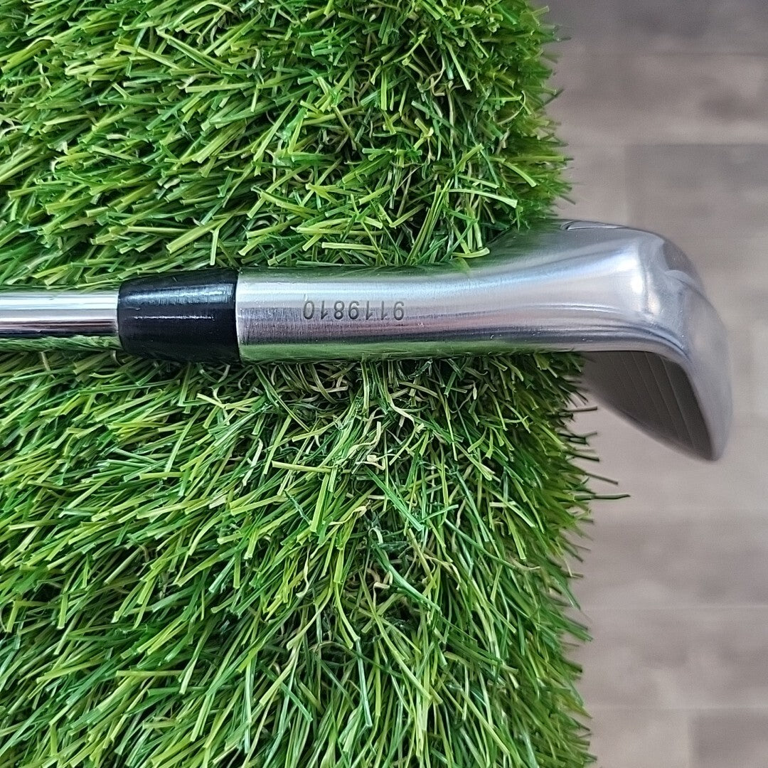 Titleist T400 43 Degree Wedge  1/2 Inch Longer Project X 5.5 Regular Flex Shaft