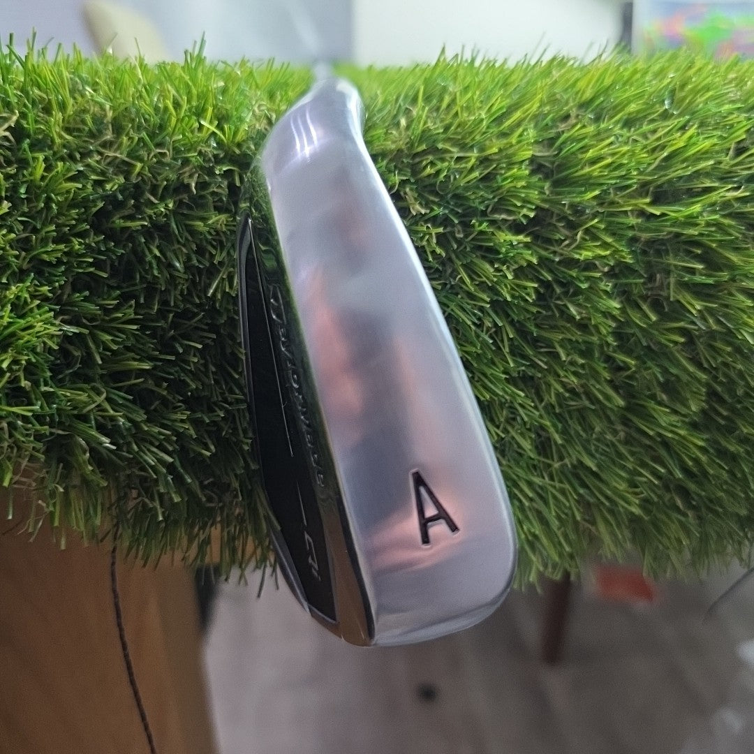 Taylormade Qi Approach Wedge KBS 85 Regular LEFT HANDED *VGC*