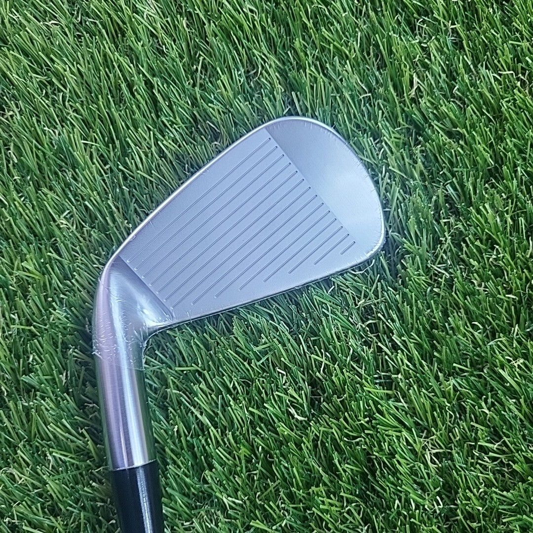 Cobra King Tour 4 Iron 1/2 Inch Longer Dynamic Gold X100 X Stiff *NEW*