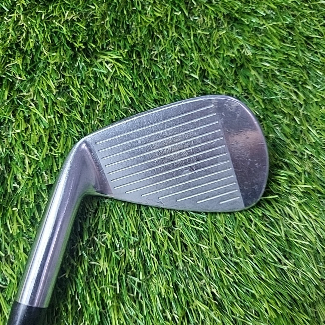 Mizuno Pro 221 #9 Iron / Stiff Flex Dynamic Gold S300 Shaft