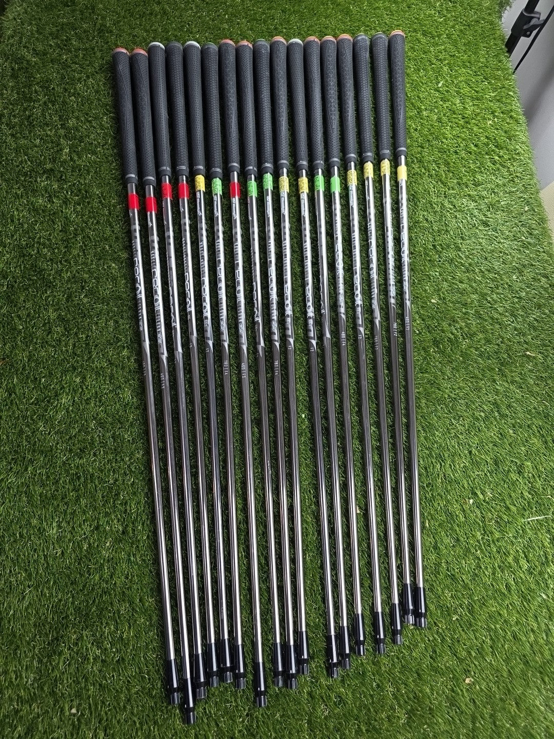 Job Lot Of Golf Club Iron Fitting Shafts All Recoil Shafts X17 Various Flex Lot4