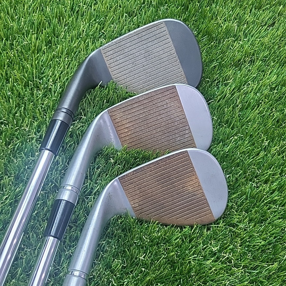 Taylormade Milled Grind 4 Wedge Set 50/54/58 Dynamic Gold Wedge Flex Shafts