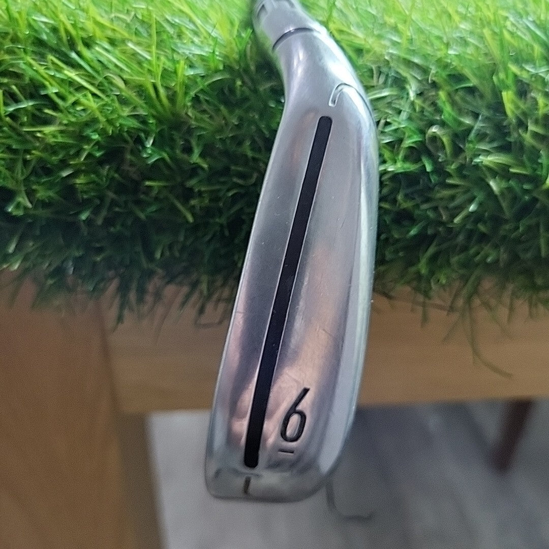 Taylormade M6 6 Iron Atmos Regular Flex Graphite Shaft