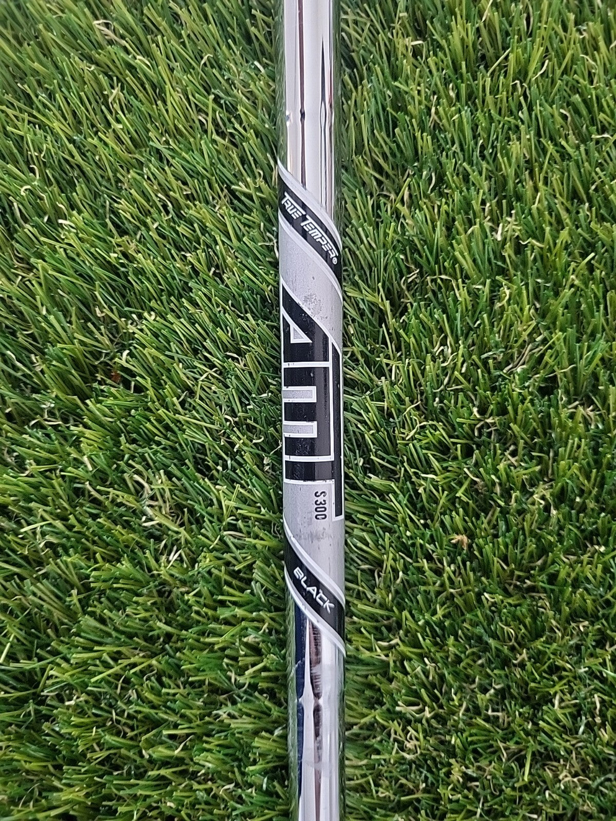 Titleist 718 AP2 Pitching Wedge +2 Inches AMT Black Stiff Flex 