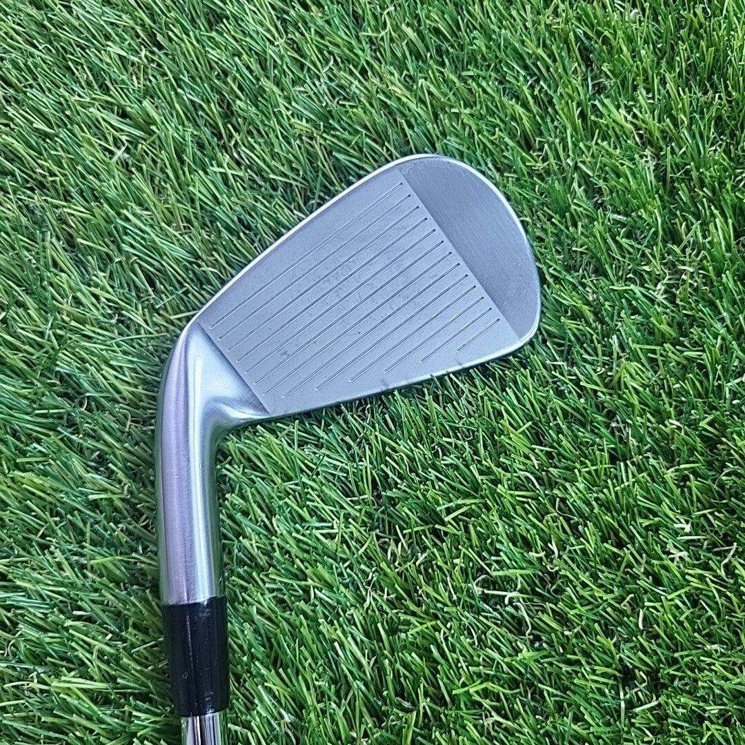 Cobra King CB 4 Iron 2023 Modus Tour 120 Extra Stiff Shaft