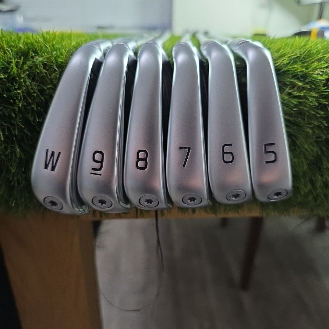 Ping Blueprint S Iron Set 5-PW Blue Dot Dynamic Gold 120 Stiff Flex *VGC*