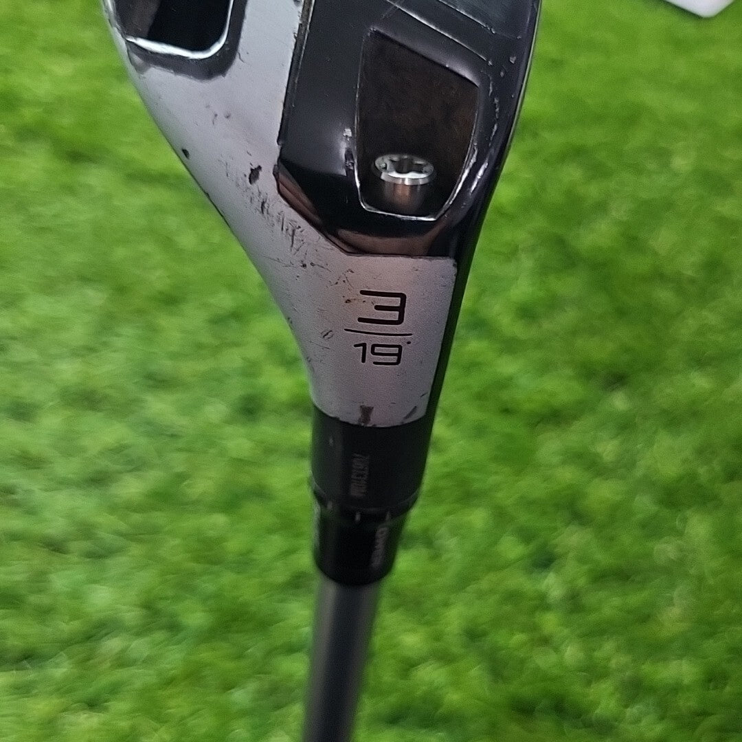 Taylormade M3 Hybrid 19 Degree Tensei 70 HY Regular Flex Shaft