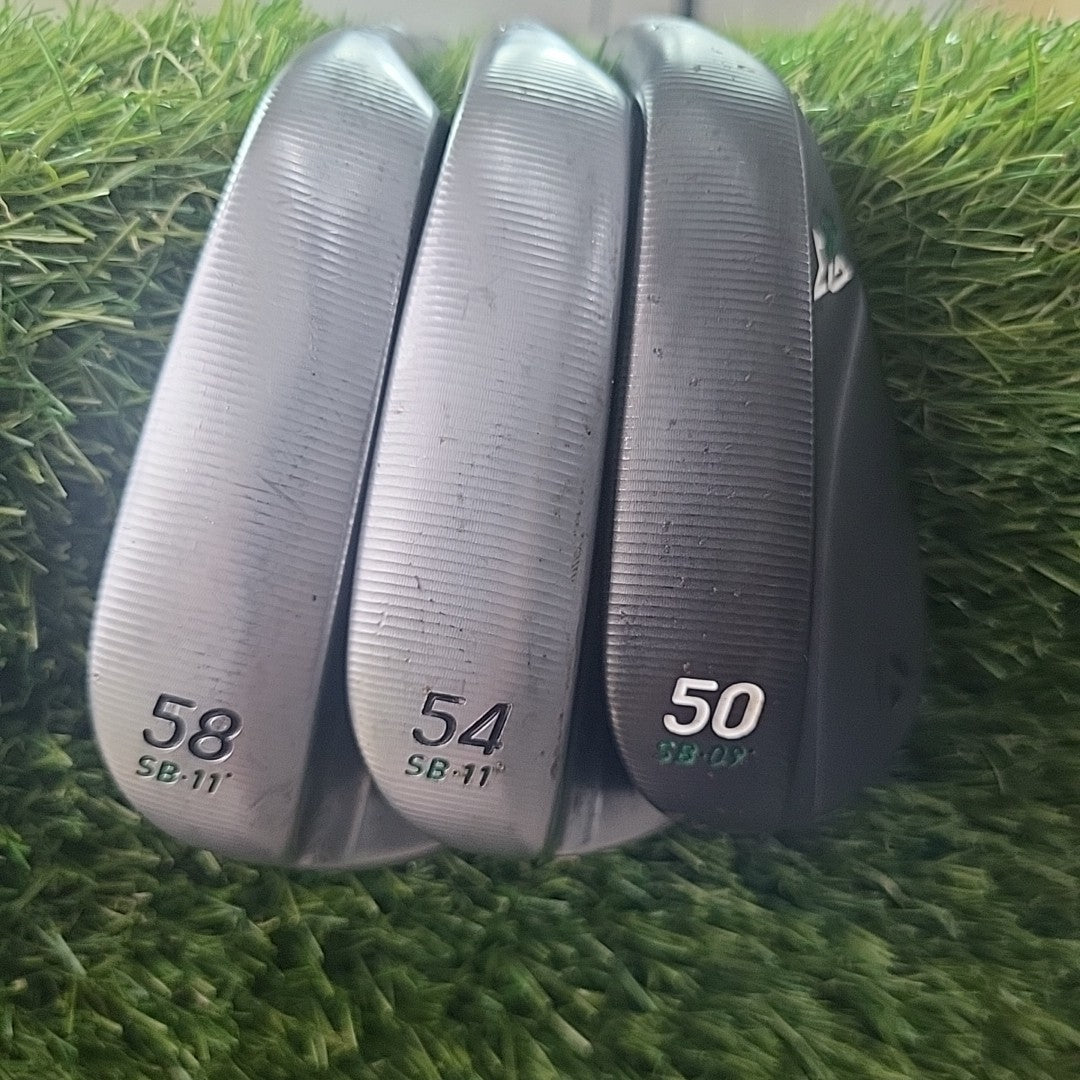 Taylormade Milled Grind 4 Wedge Set 50/54/58 Dynamic Gold Wedge Flex Shafts