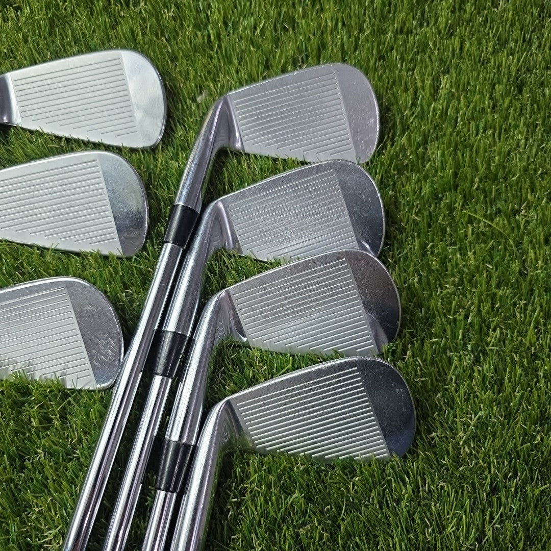Nike VR Pro Combo Iron Set 4-PW Stiff Flex Shafts *VGC*