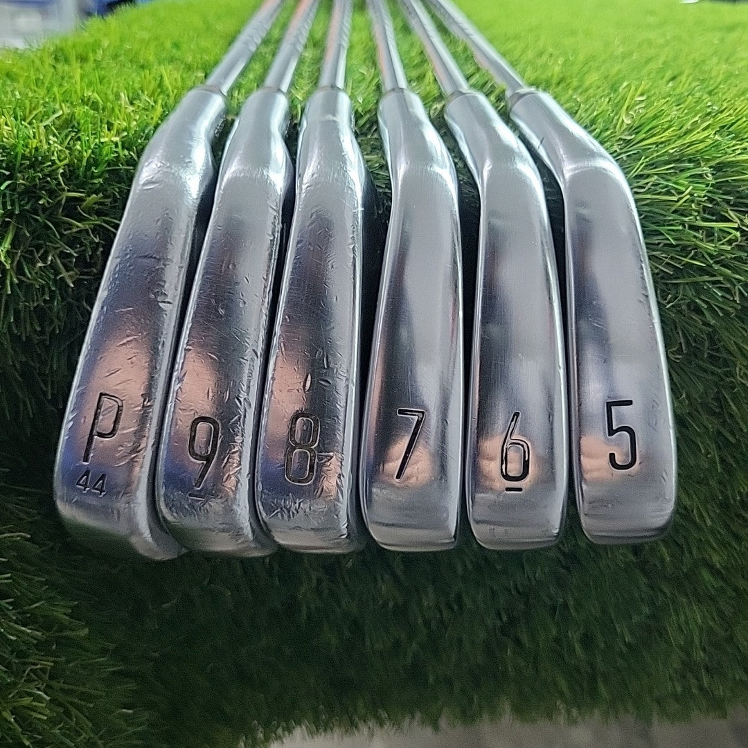 Titleist T150 Iron Set 5-PW Tour V 120 Extra Stiff PURED SHAFTS Midsize Grips 
