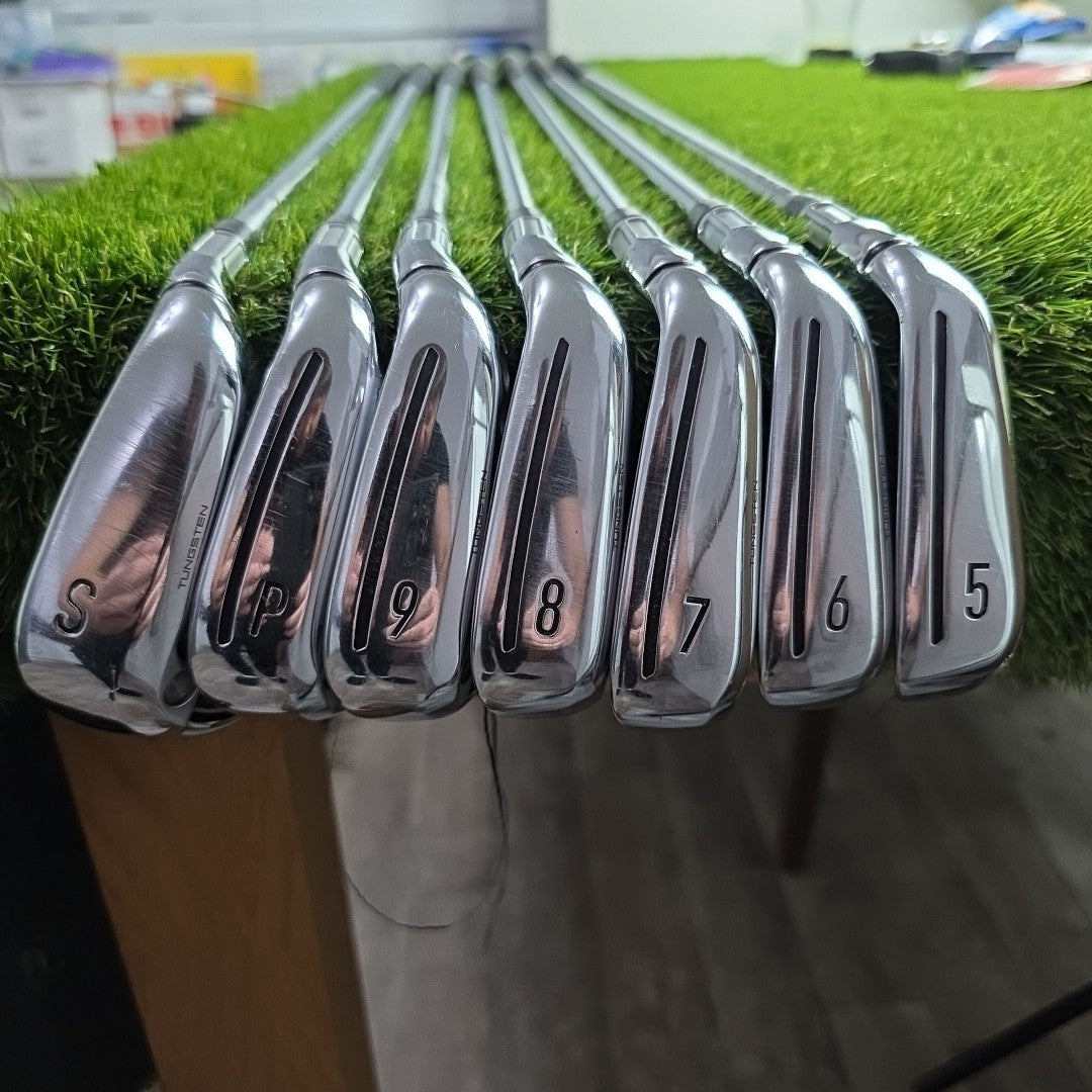 Taylormade M CGB Iron Set 5-PW+SW NS Pro 840 Regular Flex Shaft *VGC*